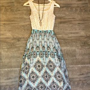 ☀️2 for $10 Liberty Love Maxi dress 👗
